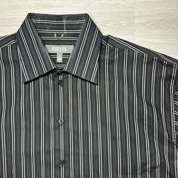 Kenneth Cole shirt - Picture 2 of 5